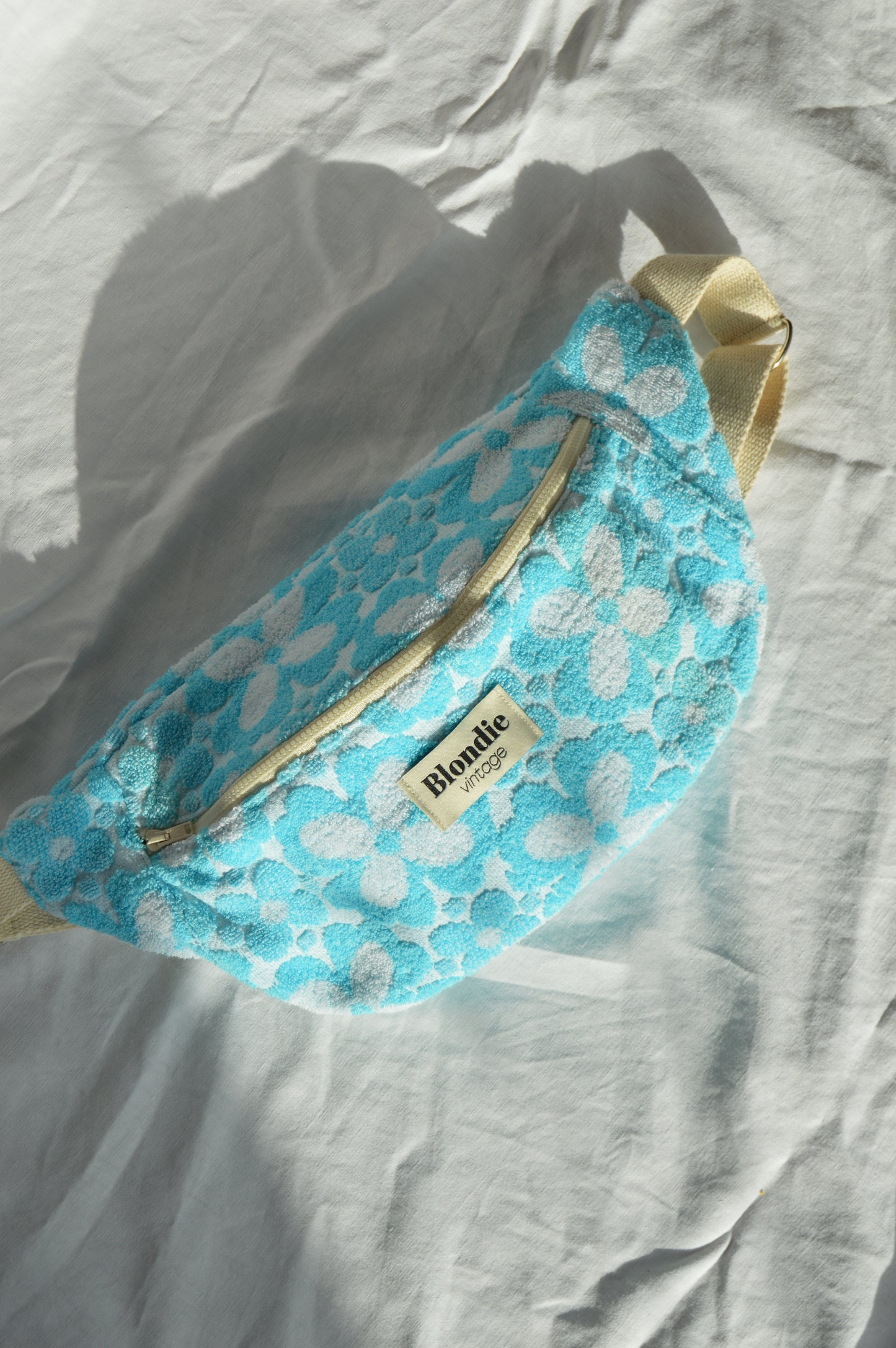 Sac banane en éponge bleu