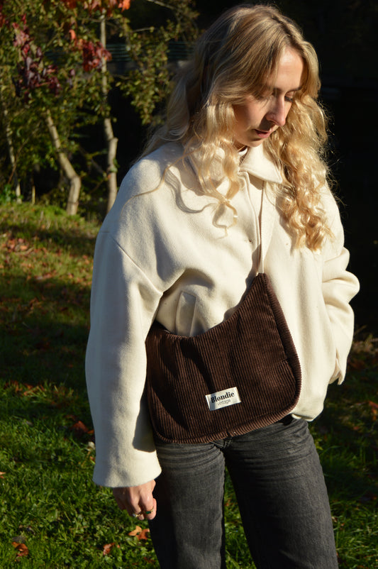 Sac crossbody velours marron fabriqué à partir de tissus vintage mode durable mode responsable fabriqué à la main 