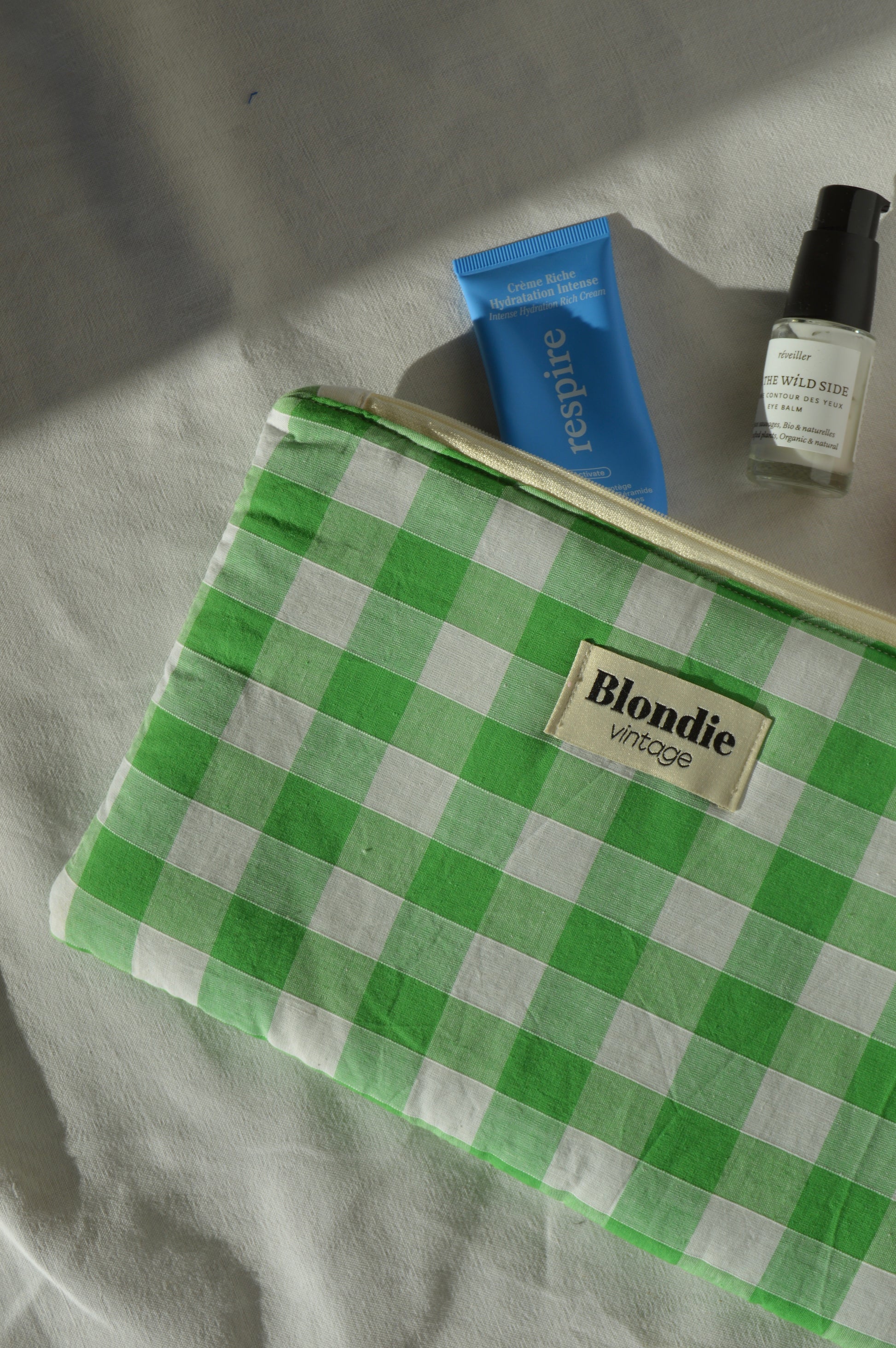 Pochette zippée rvichy verte en tissu vintage upcyclé, faite main en France par Blondie vintage