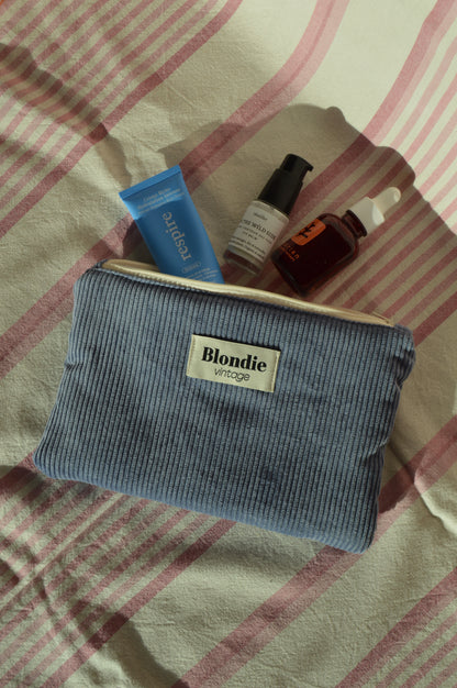 Pochette velours bleu fabriqué à partir de taie de tissus vintage mode durable mode responsable fabriqué à la main 