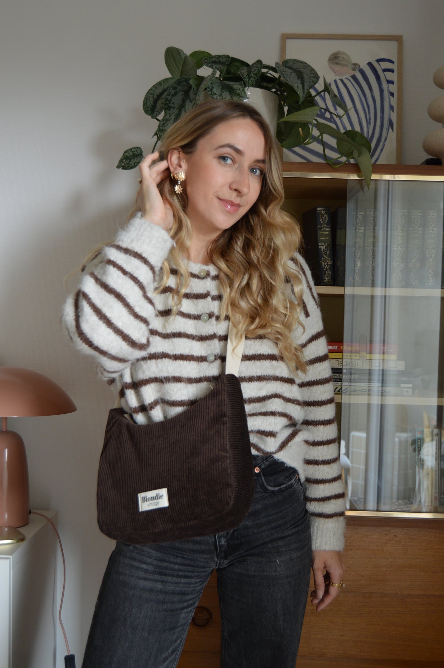 Sac crossbody velours marron fabriqué à partir de tissus vintage mode durable mode responsable fabriqué à la main 
