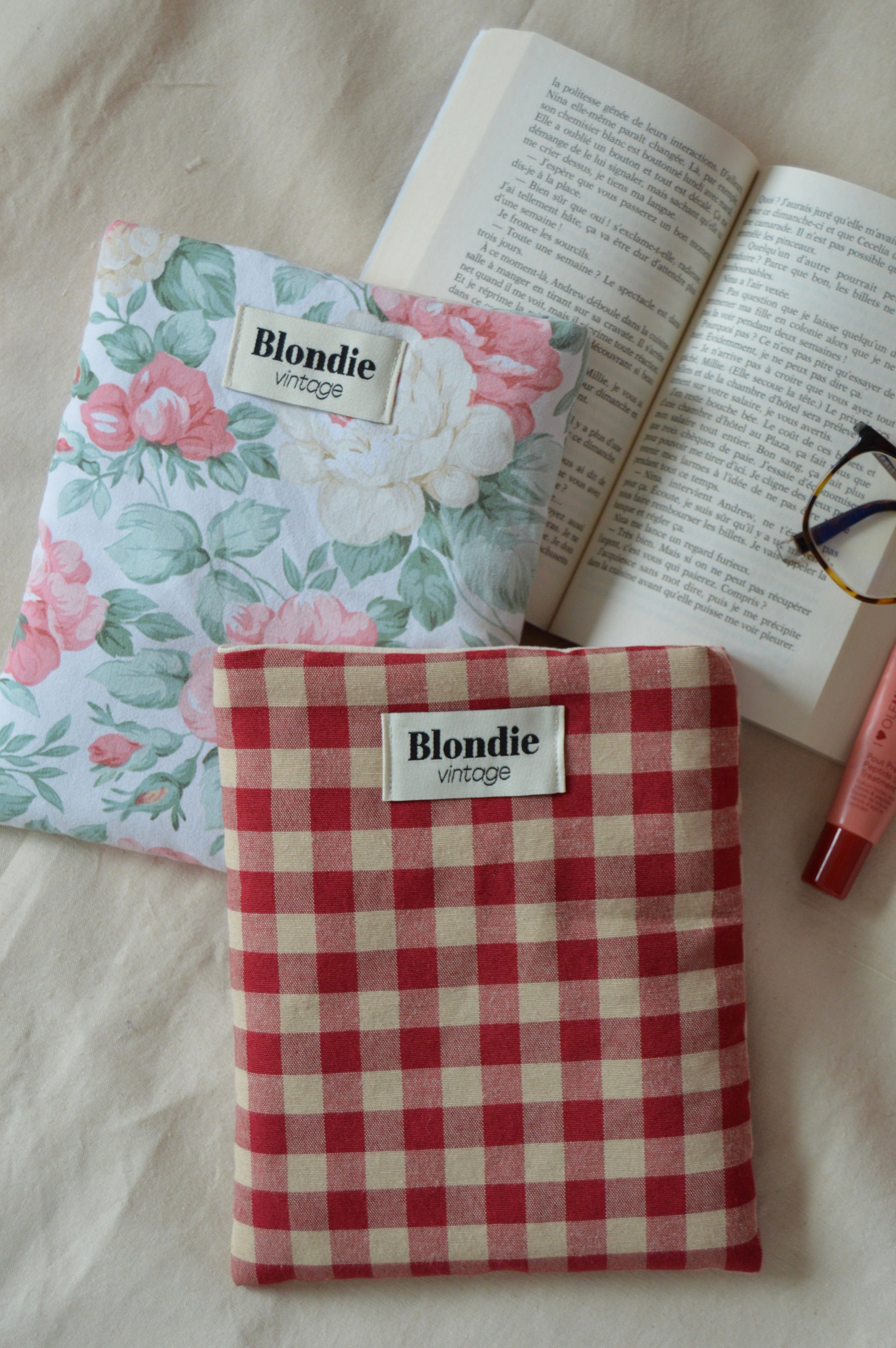 Housse de livre fleurie fabriqué à partir de tissus vintage mode durable mode responsable fabriqué à la main 