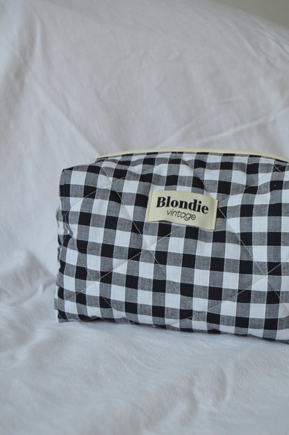 Trousse de toilette vichy rouge fabriqué à partir de taie de tissus vintage mode durable mode responsable fabriqué à la main 