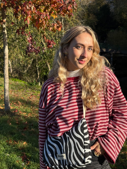 Sac crossbody zébré fabriqué à partir de tissus vintage mode durable mode responsable fabriqué à la main 