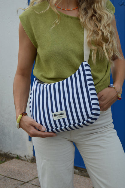 Sac crossbody rayé bleu fabriqué à partir de tissus vintage mode durable mode responsable fabriqué à la main 
