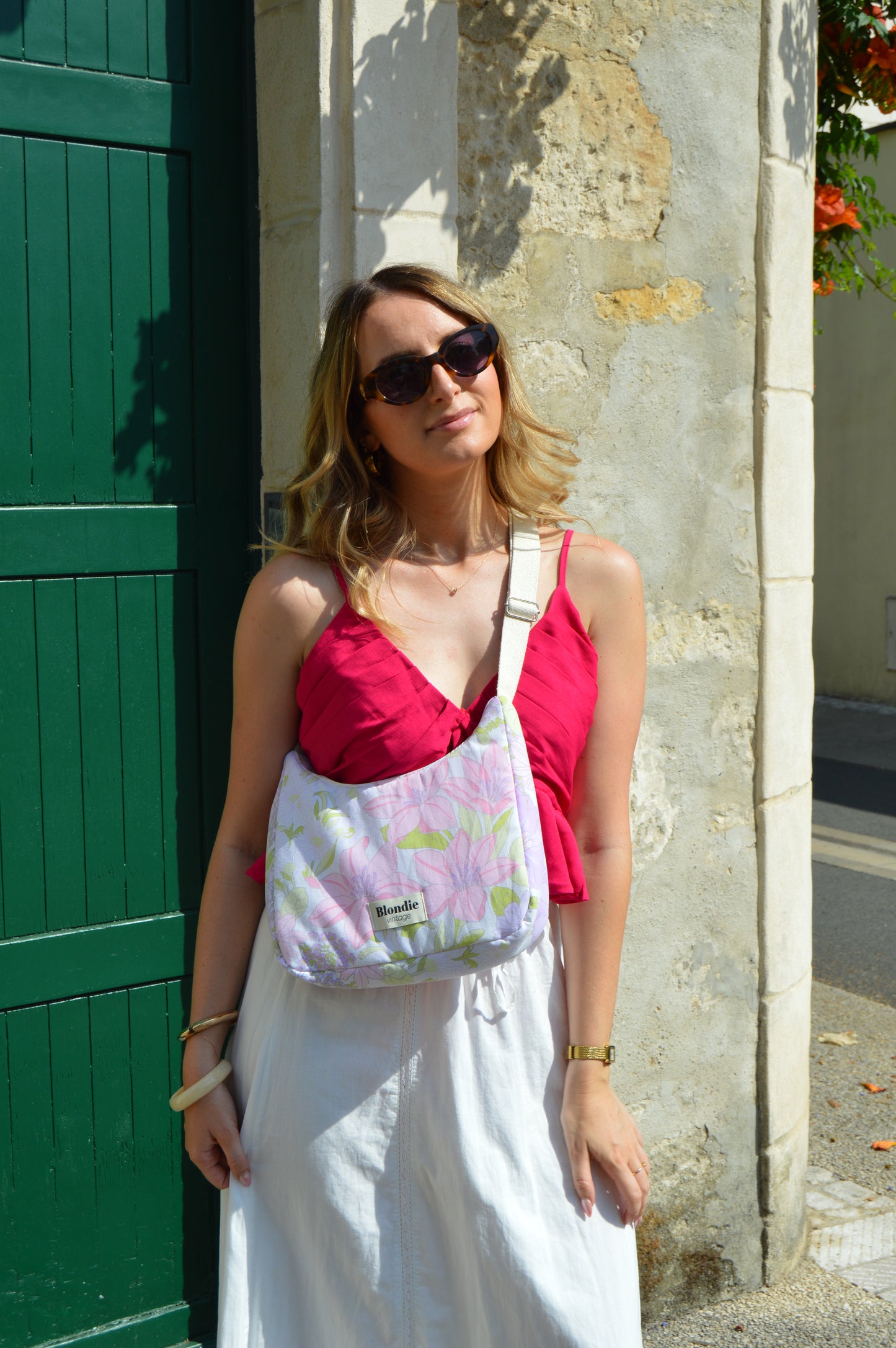 Sac crossbody fleuri fabriqué à partir de tissus vintage mode durable mode responsable fabriqué à la main 