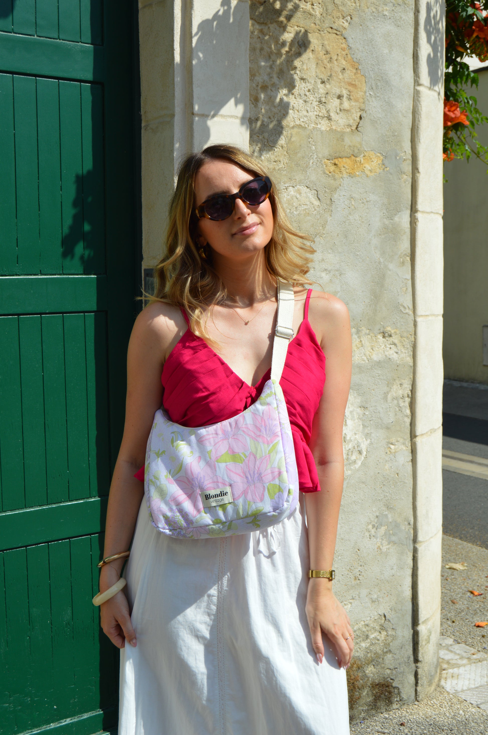 Sac crossbody fleuri fabriqué à partir de tissus vintage mode durable mode responsable fabriqué à la main 