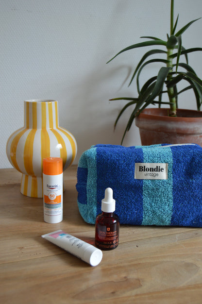 trousse de toilette en éponge