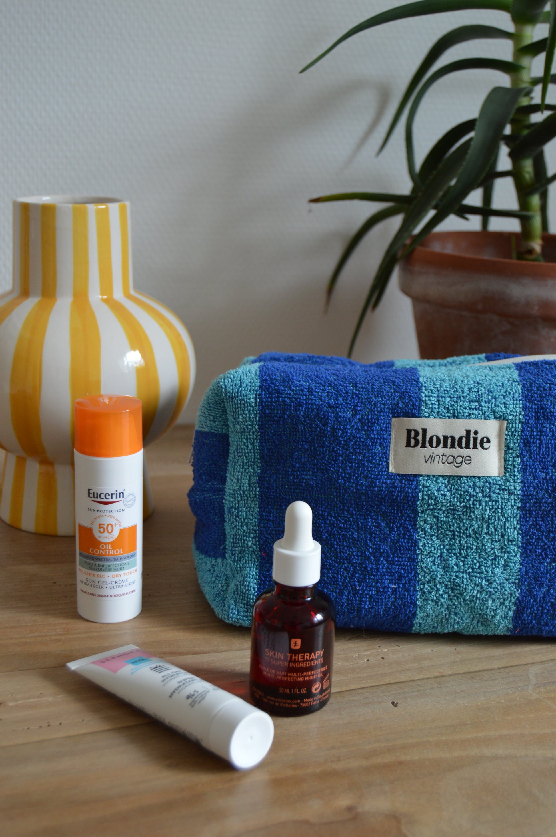 trousse de toilette en éponge