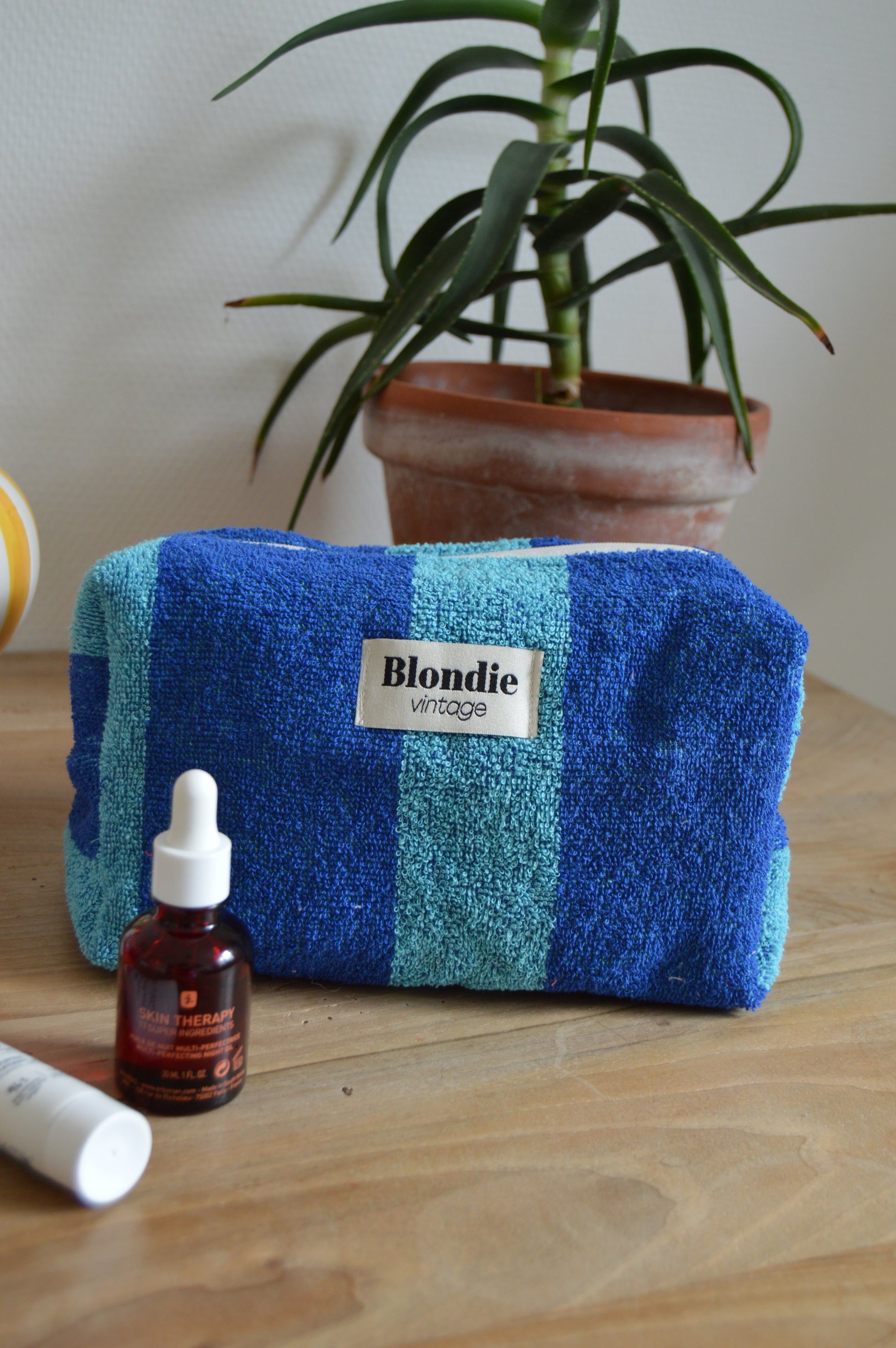 trousse de toilette en éponge