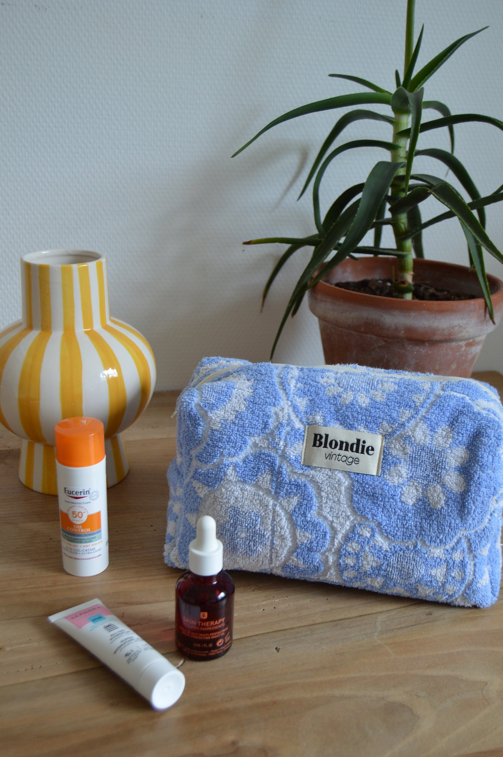 trousse de toilette en éponge