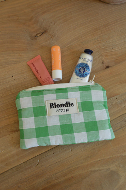 Mini pochette vichy verte fabriqué à partir de tissus vintages, portefeuille, porte carte, pochette mode durable et responsable fabriquée en france 