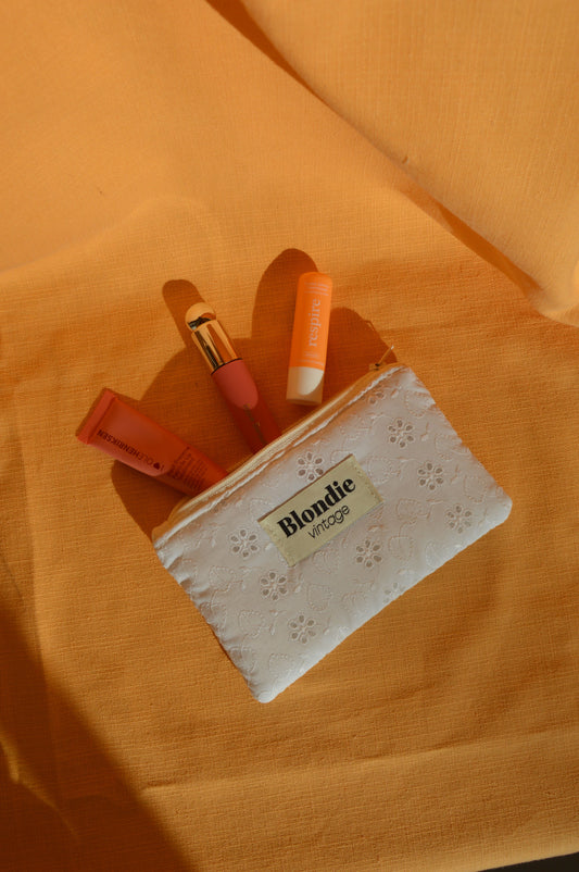Mini pochette broderie anglaise