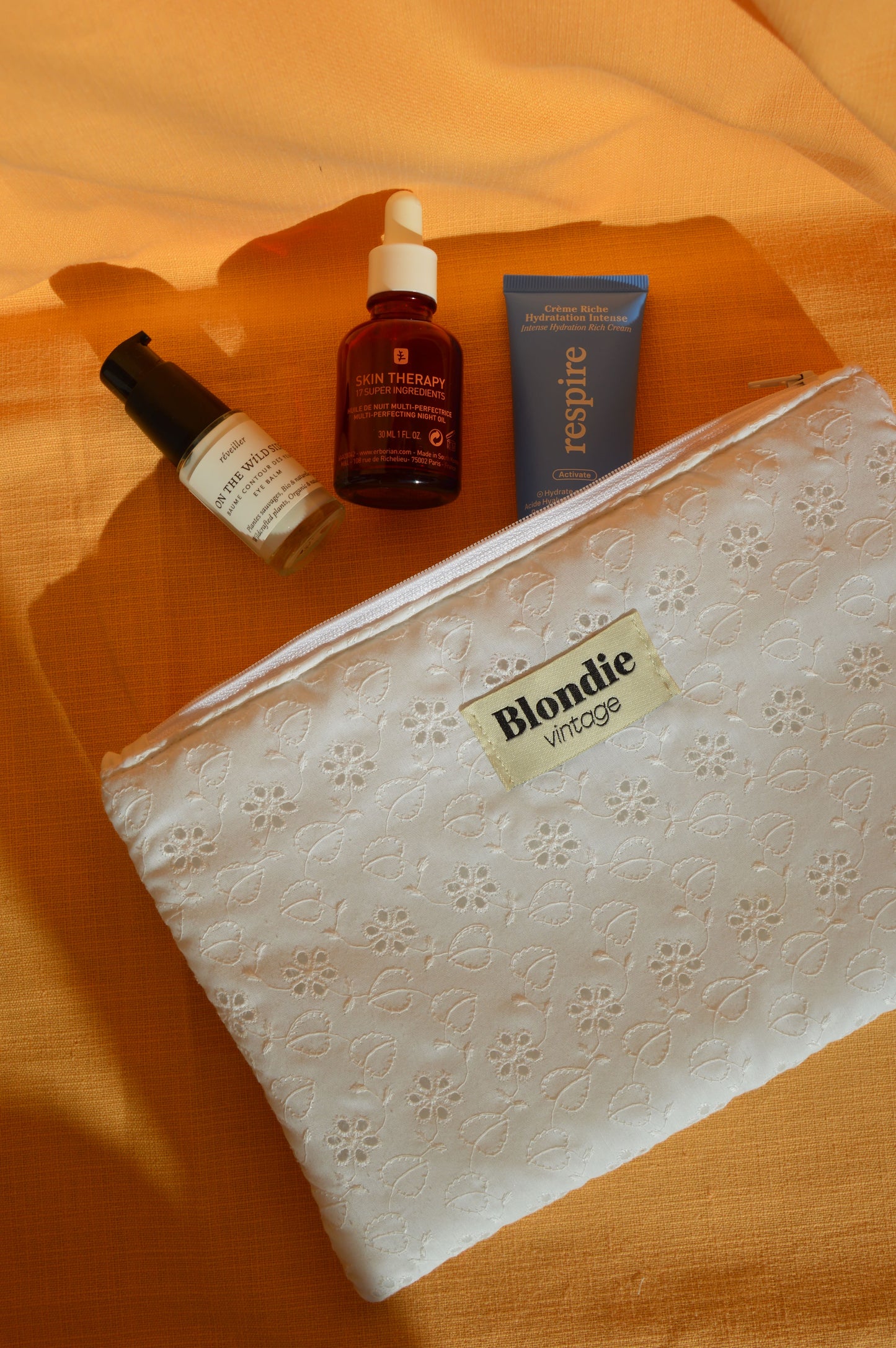 Moyenne pochette broderie blanche