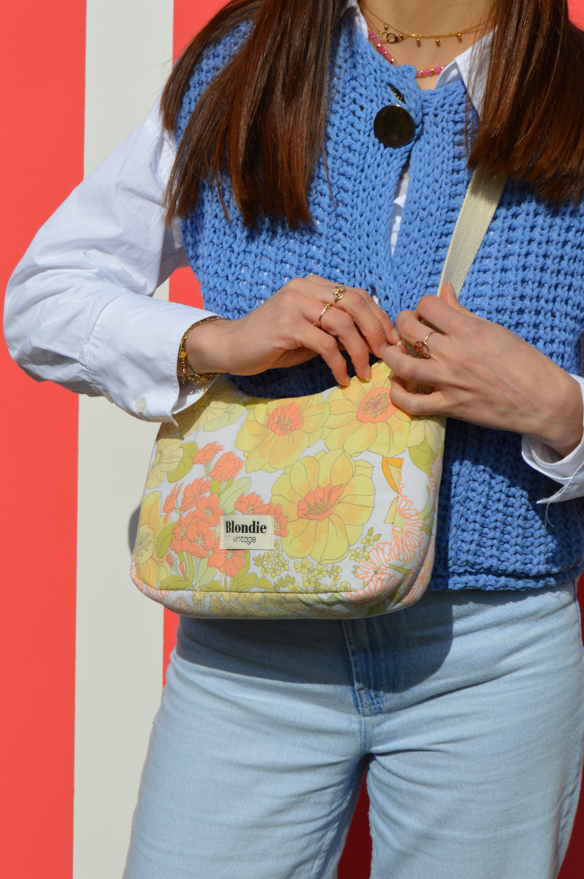 Sac upcyclé fleurie fait à la main en France