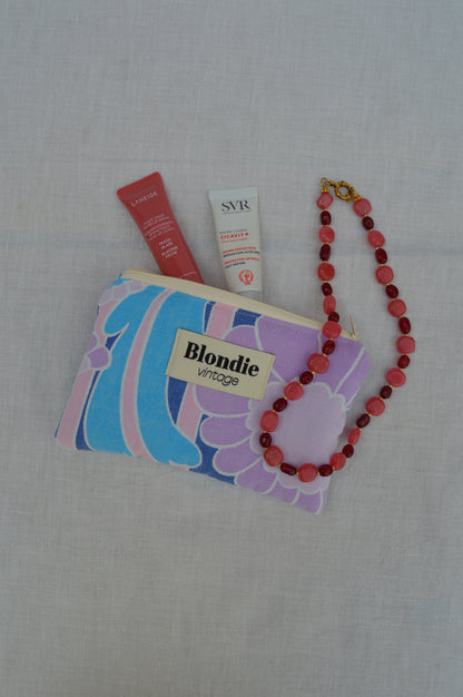 Mini pochette fleurie vintage confectionnée à la main à partir d'un tissu vintage upcyclé
