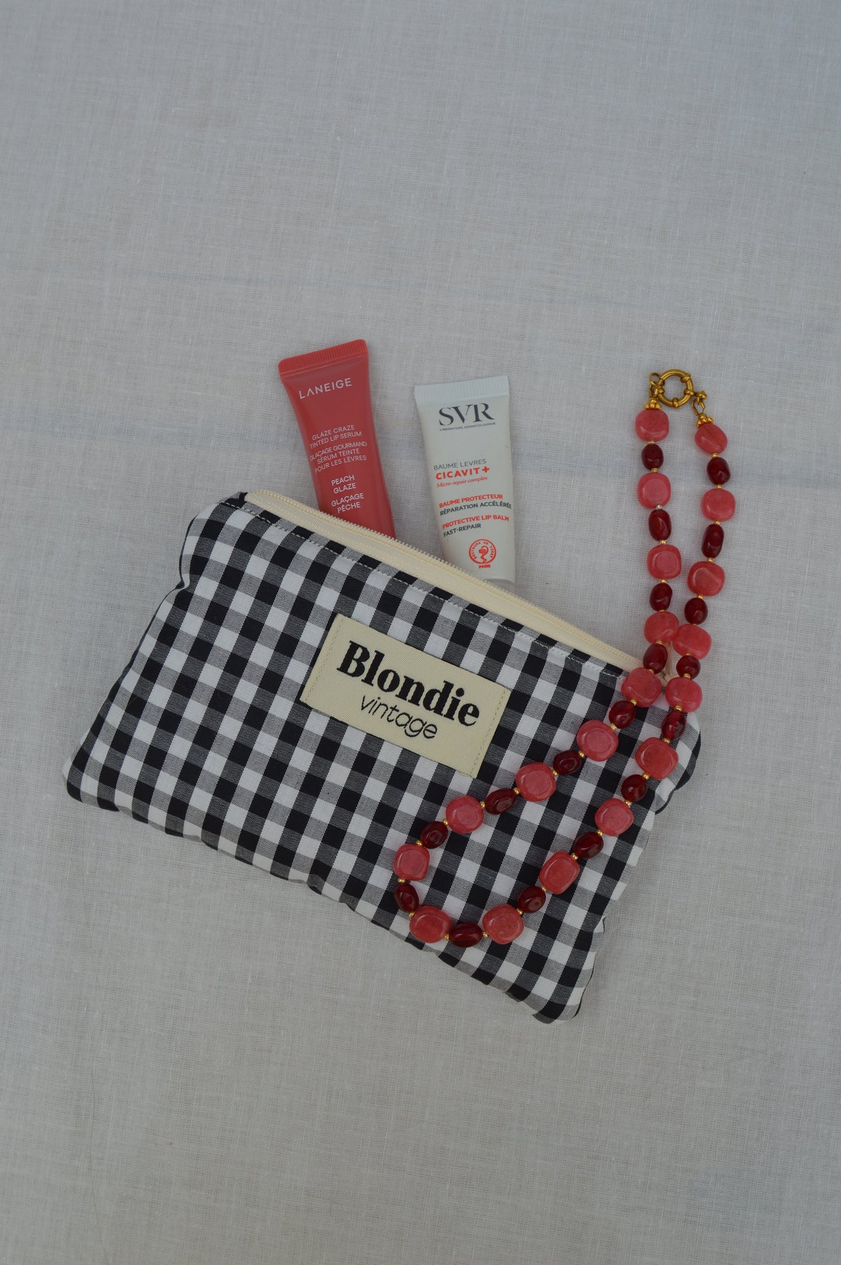 Mini pochette vichy noir confectionnée à la main à partir d'un tissu vintage upcyclé