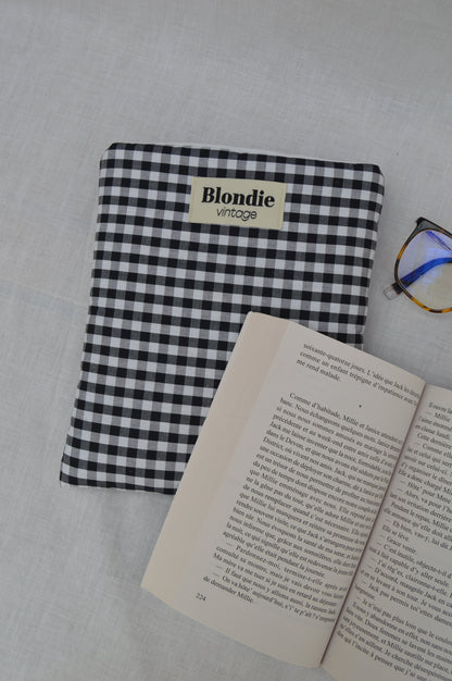 Housse de livre vichy noir fabriqué à partir de tissu vintage mode durable mode responsable fabriqué à la main