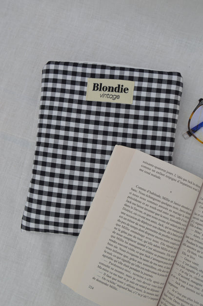 Housse de livre vichy noir fabriqué à partir de tissu vintage mode durable mode responsable fabriqué à la main