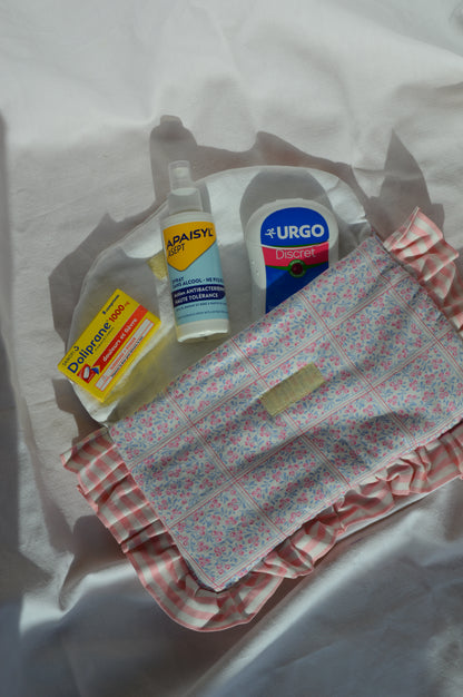 Trousse à pharmacie froufrou