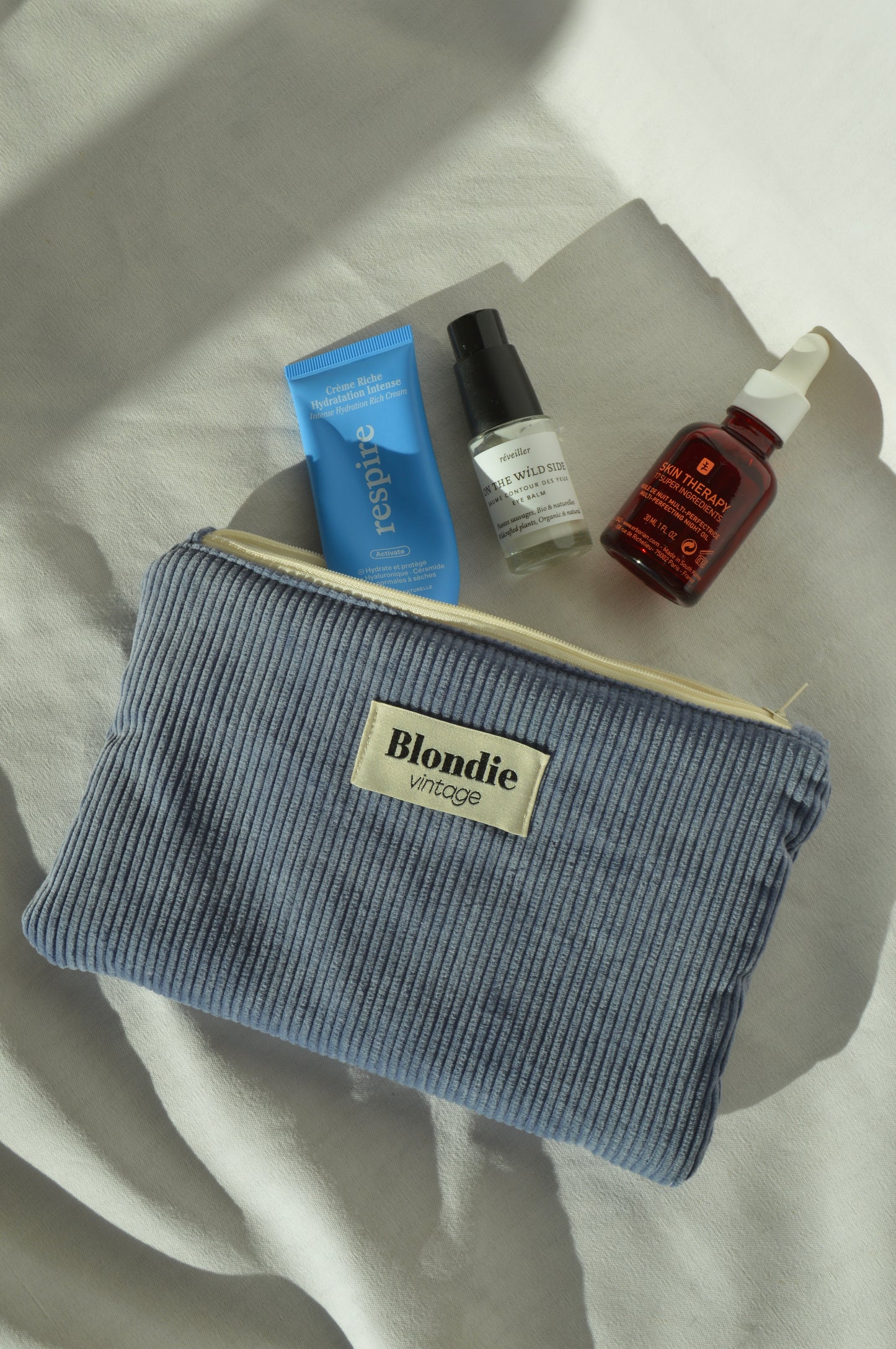 Pochette velours bleu fabriqué à partir de taie de tissus vintage mode durable mode responsable fabriqué à la main 