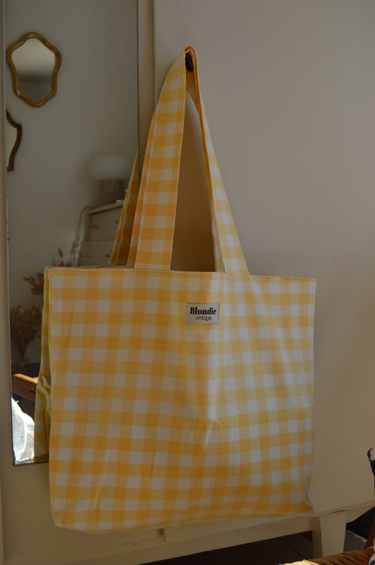 Cabas fabriqué à partir de tissus vintage à la main, sac de place upcyclés 