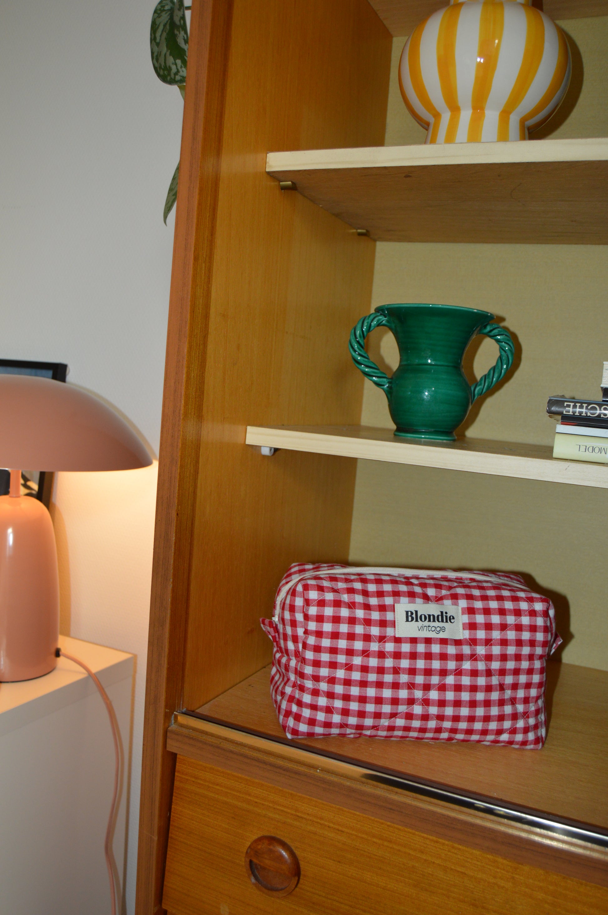 Trousse de toilette vichy rouge fabriqué à partir de taie de tissus vintage mode durable mode responsable fabriqué à la main 