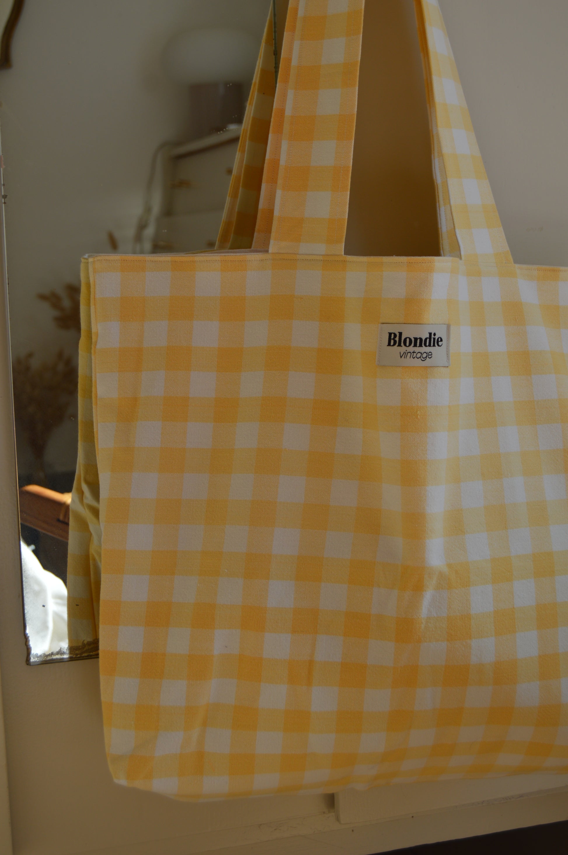 Cabas fabriqué à partir de tissus vintage à la main, sac de place upcyclés 