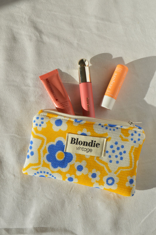 Mini Pochette à fleurs jaune en tissu vintage upcyclé, faite main en France par Blondie vintage