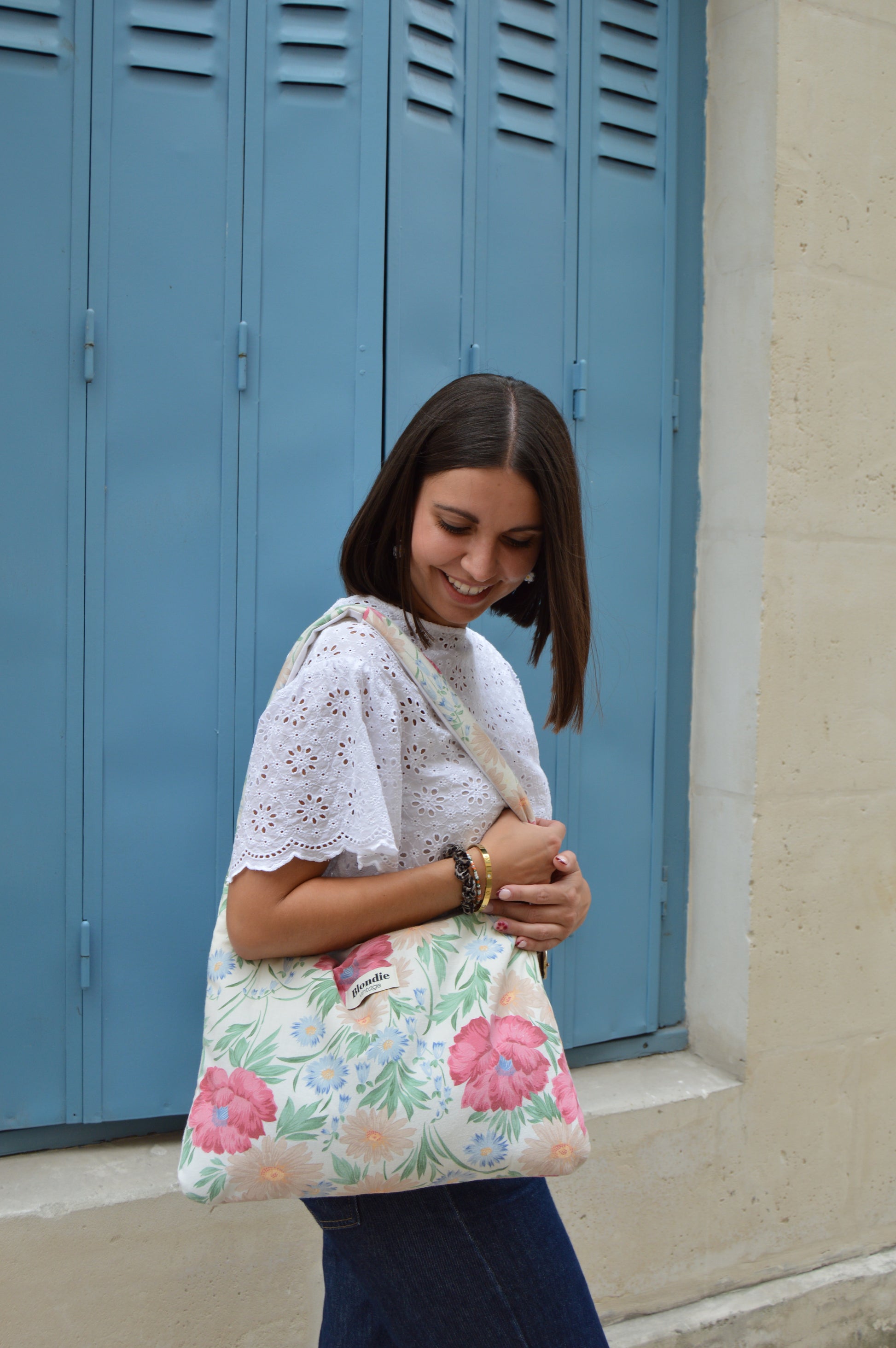 Sac boho fleuri fabriqué à partir de taie de traversin vintage mode durable mode responsable fabriqué à la main 
