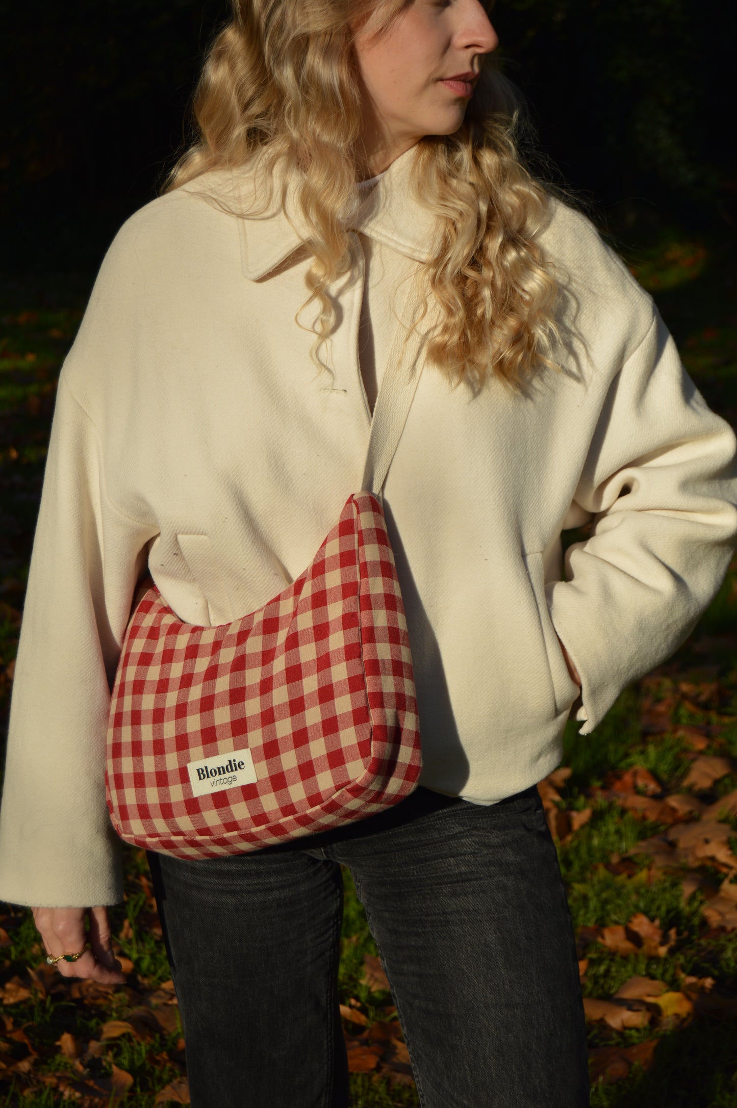 Sac crossbody vichy rouge fabriqué à partir de tissus vintage mode durable mode responsable fabriqué à la main 