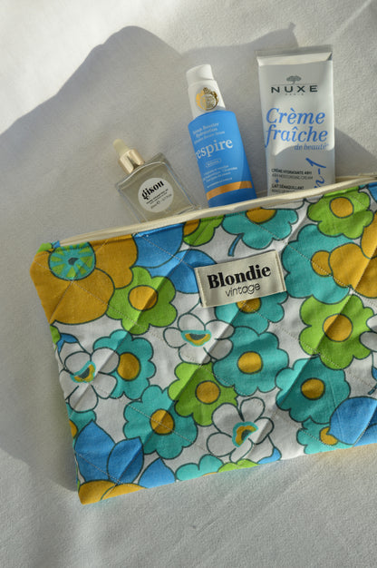 Grande pochette broderie à fleurs fabriqué à partir de tissus vintage mode durable mode responsable fabriqué à la main