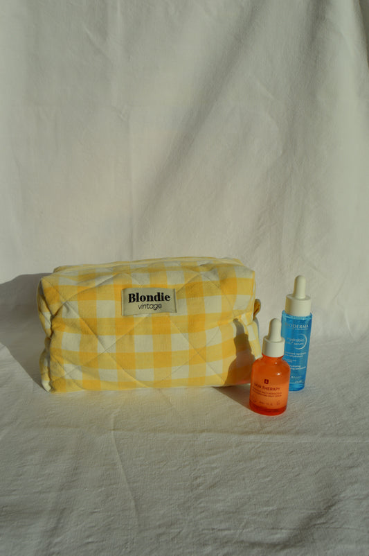 trousse de toilette fabriqué à partir de tissus vintage à la main,