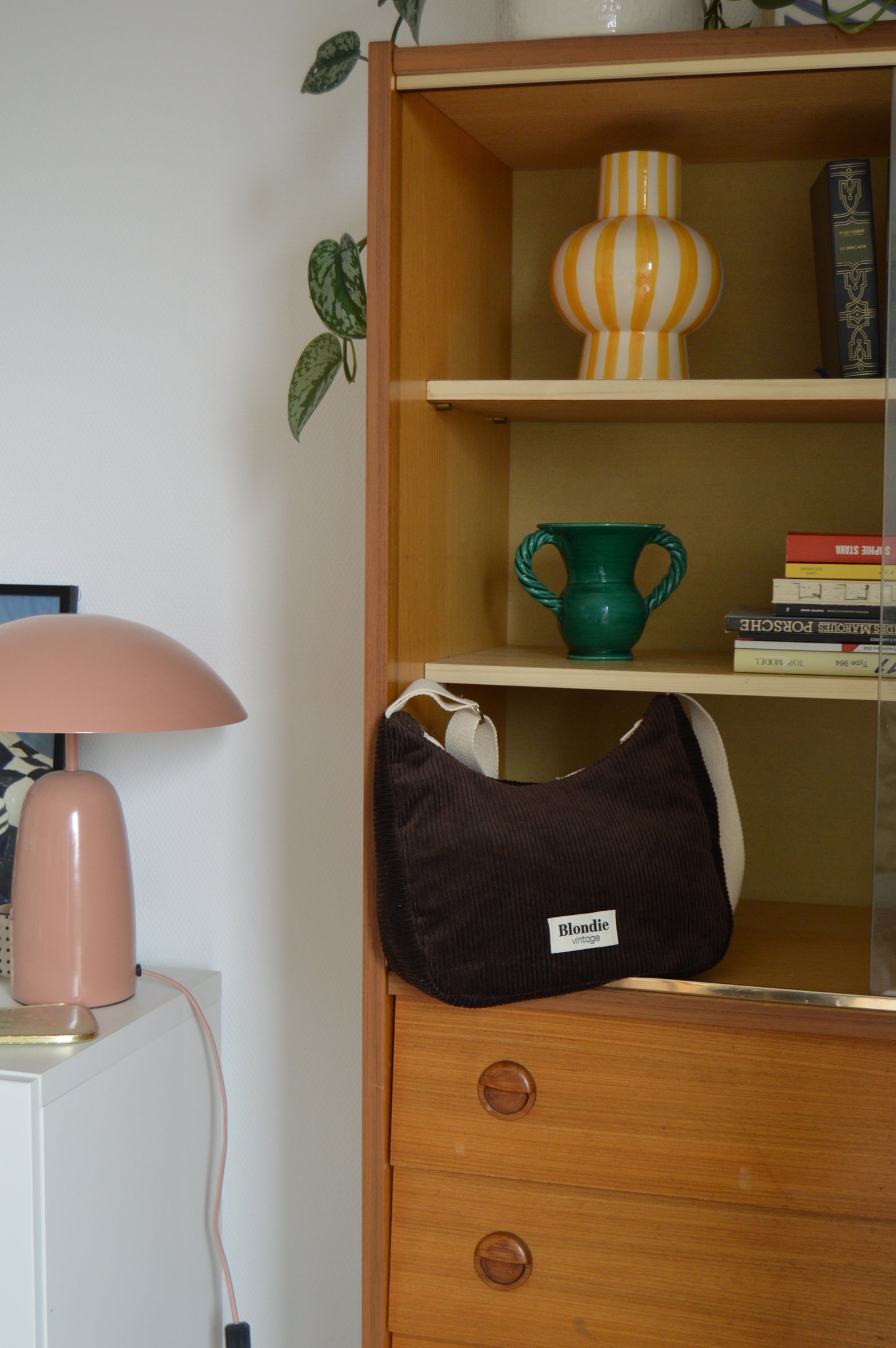 Sac crossbody velours marron fabriqué à partir de tissus vintage mode durable mode responsable fabriqué à la main 