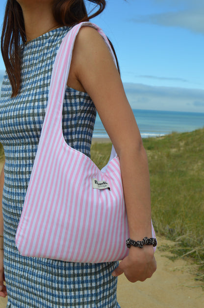 Sac boho rayé rose fabriqué à partir de taie de traversin vintage mode durable mode responsable fabriqué à la main 