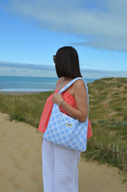 Sac boho motif bleu fabriqué à partir de taie de traversin vintage mode durable mode responsable fabriqué à la main 