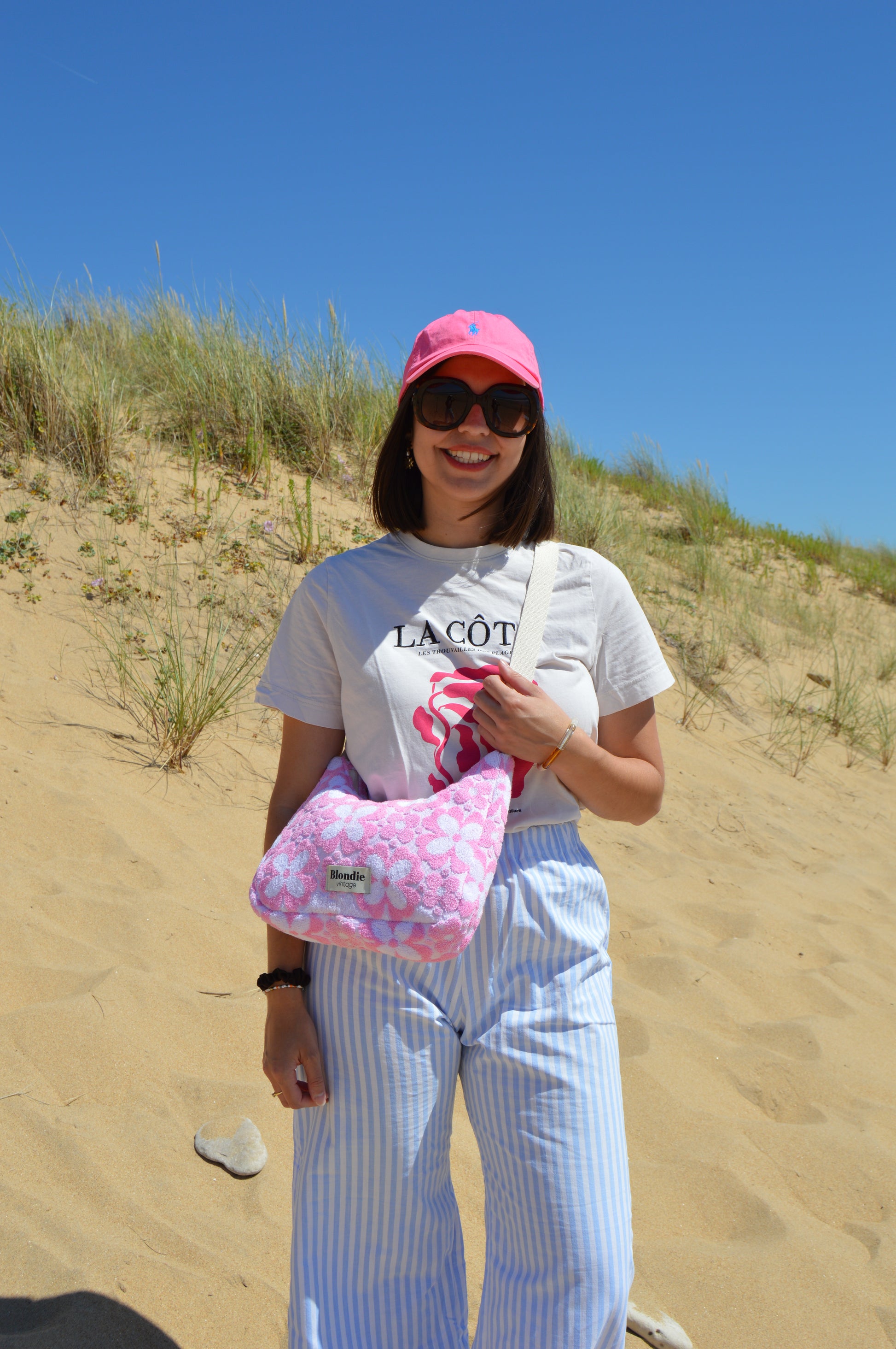 sac bandoulière à fleurs rose fabriquée à la main à partir de serviette de bain vintages upcyclées mode durable