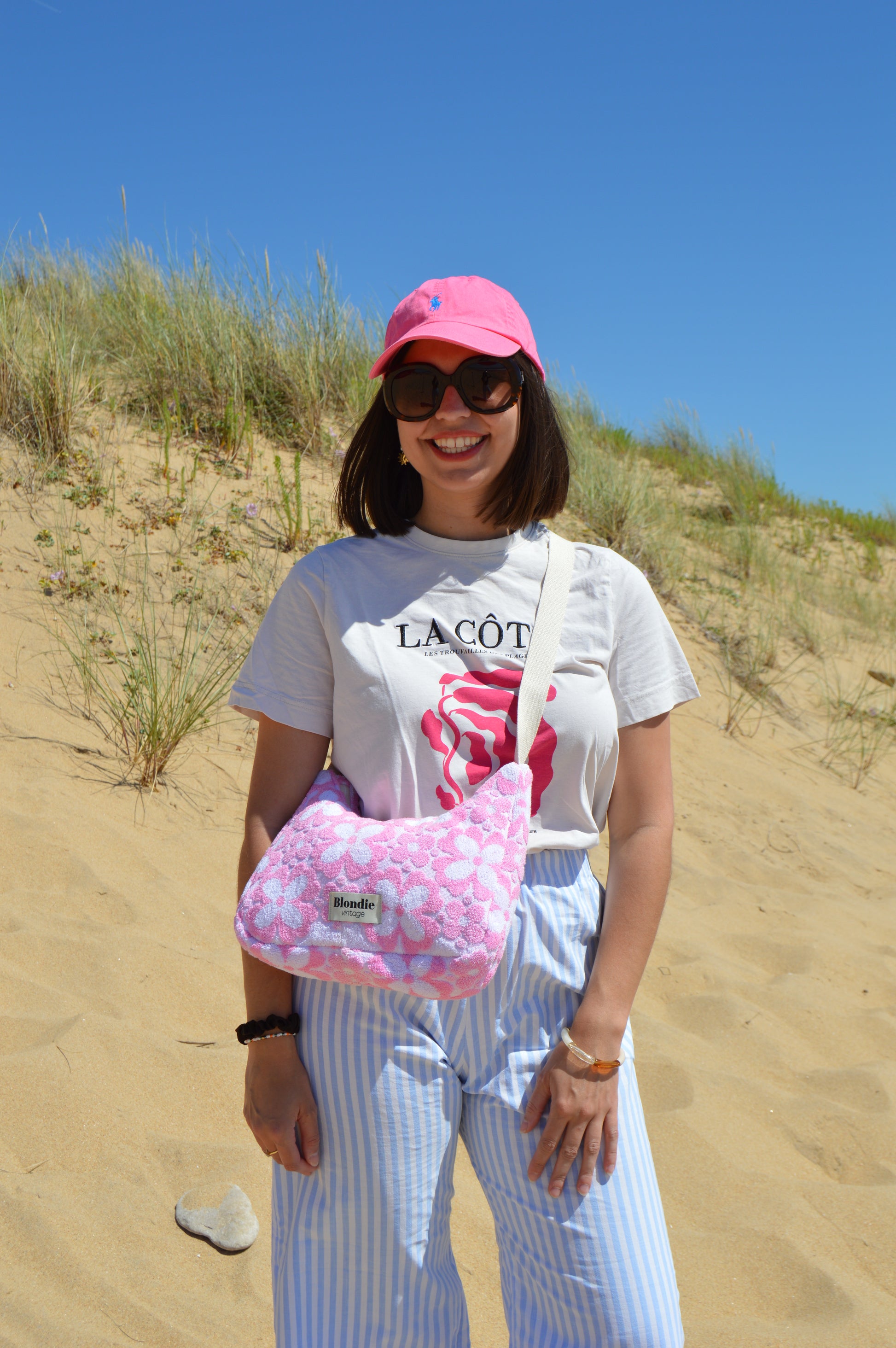 sac bandoulière à fleurs rose fabriquée à la main à partir de serviette de bain vintages upcyclées mode durable