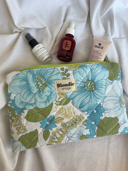 Moyenne pochette à fleurs bleu