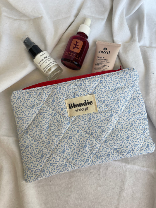 Moyenne pochette fleuri bleu